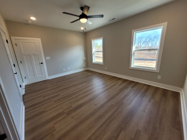 207 Sandalwood Way, Dickson, TN 37055