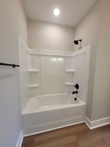 207 Sandalwood Way, Dickson, TN 37055