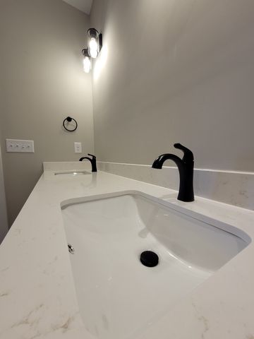 207 Sandalwood Way, Dickson, TN 37055