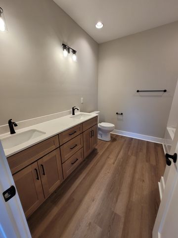 207 Sandalwood Way, Dickson, TN 37055