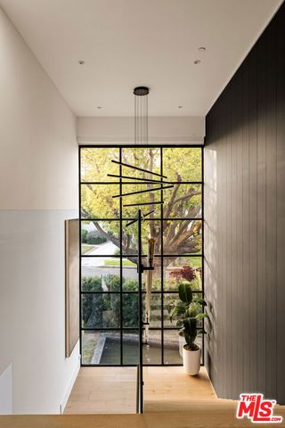 5988 W 76th Street, Los Angeles, CA 90045