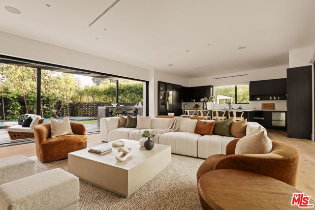 5988 W 76th Street, Los Angeles, CA 90045