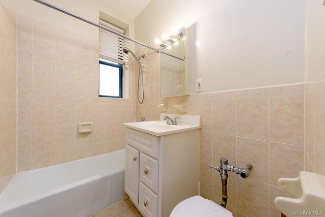 1199 E 53rd Street 1L, Brooklyn, NY 11234