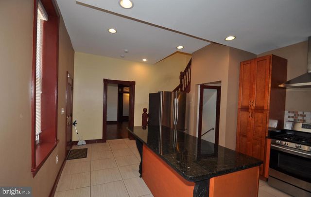 804 HOLLINS ST #MAIN LEVEL, Baltimore, MD 21201