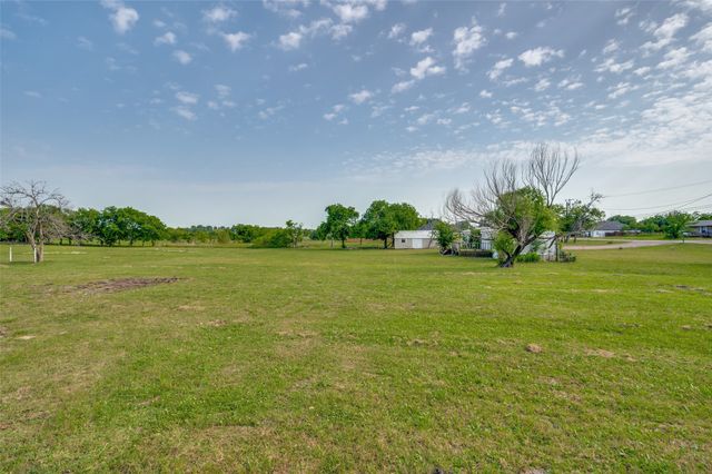 4524 Elementary Drive, Southmayd, TX 76268