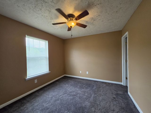 2000 Penmar Dr, La Vergne, TN 37086