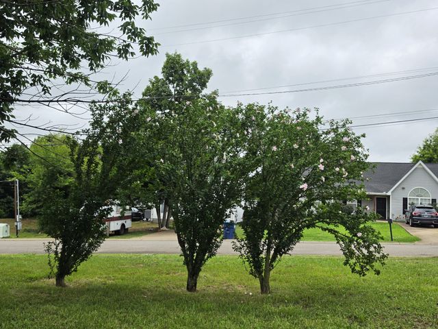 2000 Penmar Dr, La Vergne, TN 37086