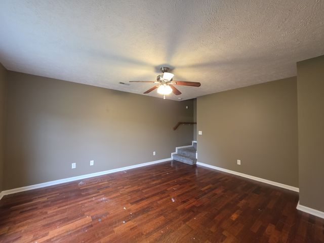 2000 Penmar Dr, La Vergne, TN 37086