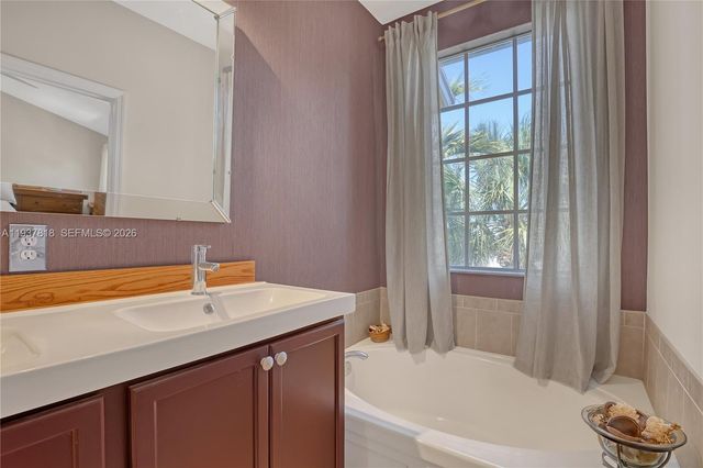 104 Harbors Way, Boynton Beach, FL 33435