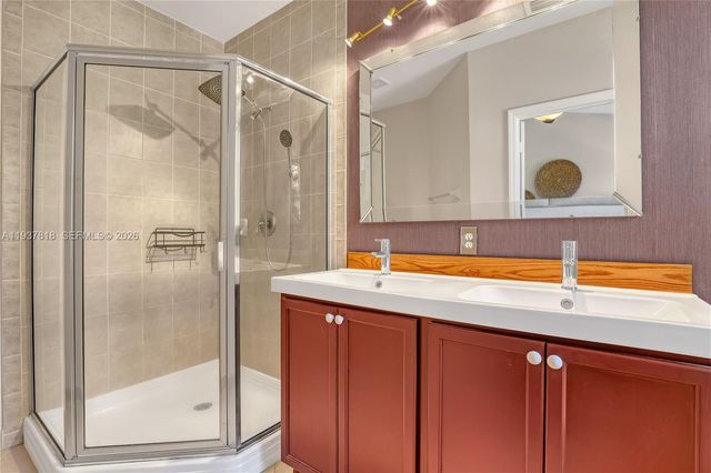104 Harbors Way, Boynton Beach, FL 33435