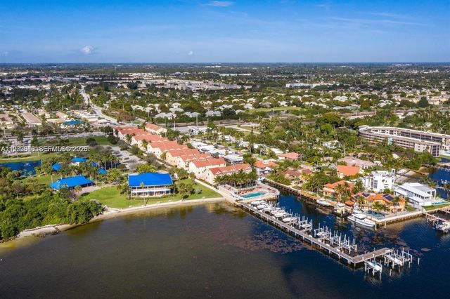 104 Harbors Way, Boynton Beach, FL 33435