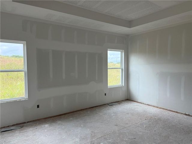 2129 Deerfield Terrace, Liberty, MO 64068