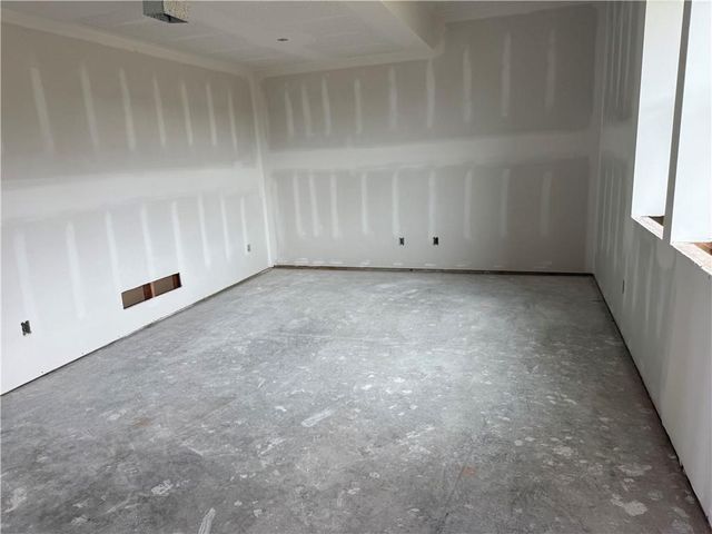 2129 Deerfield Terrace, Liberty, MO 64068