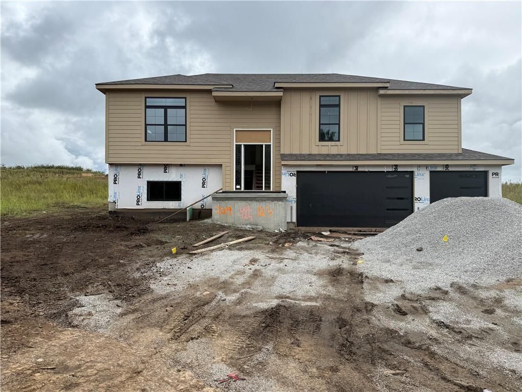 2129 Deerfield Terrace, Liberty, MO 64068
