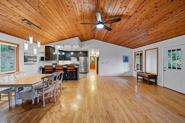 17934 Knoll Top Dr, Grass Valley, CA 95945