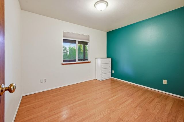 17934 Knoll Top Dr, Grass Valley, CA 95945