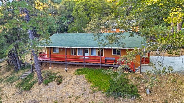 17934 Knoll Top Dr, Grass Valley, CA 95945