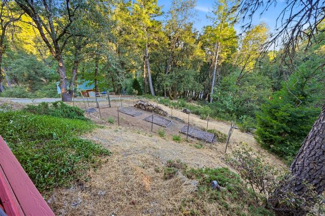 17934 Knoll Top Dr, Grass Valley, CA 95945