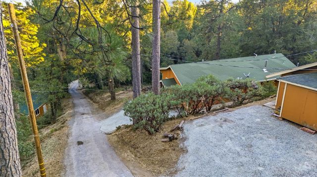 17934 Knoll Top Dr, Grass Valley, CA 95945