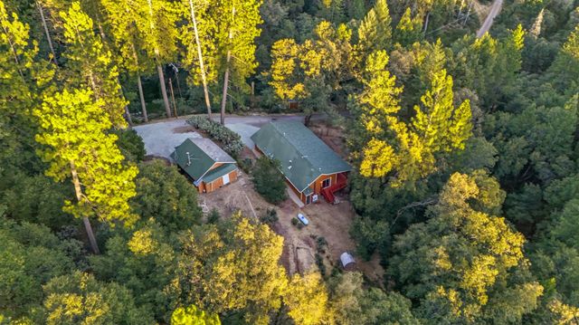17934 Knoll Top Dr, Grass Valley, CA 95945