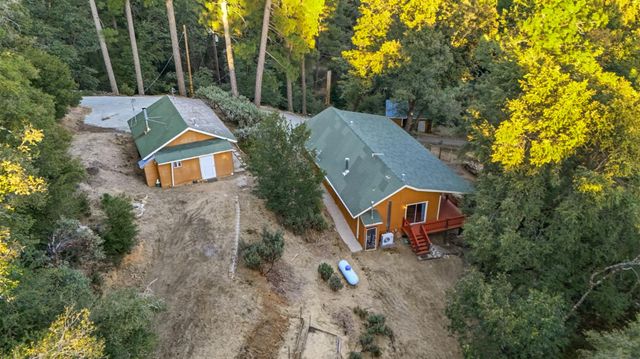 17934 Knoll Top Dr, Grass Valley, CA 95945