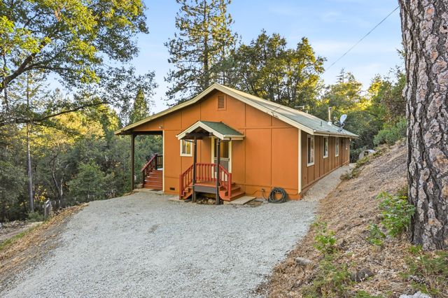 17934 Knoll Top Dr, Grass Valley, CA 95945