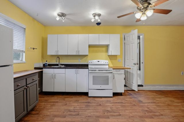 17934 Knoll Top Dr, Grass Valley, CA 95945
