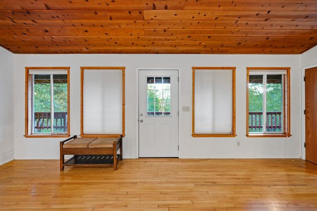 17934 Knoll Top Dr, Grass Valley, CA 95945