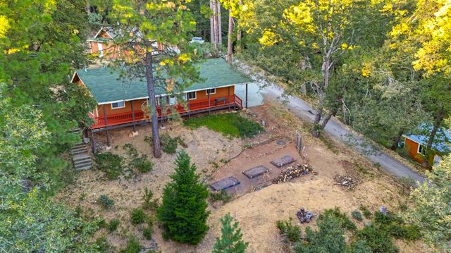 17934 Knoll Top Dr, Grass Valley, CA 95945