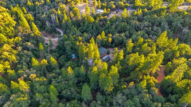 17934 Knoll Top Dr, Grass Valley, CA 95945