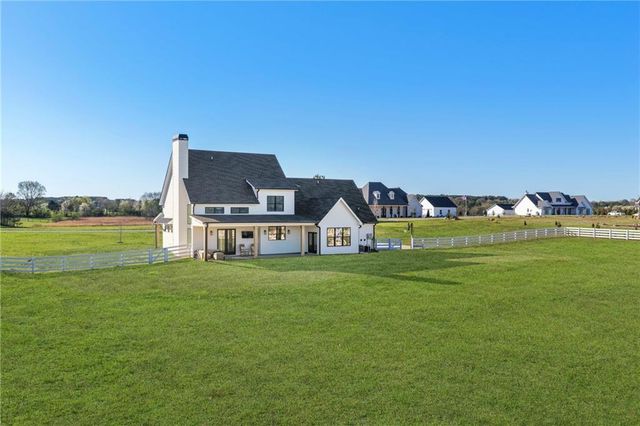 28 Ravenfield Road, Taylorsville, GA 30178