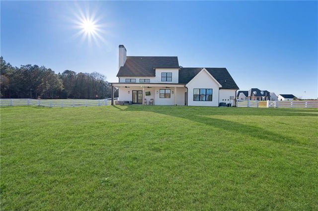 28 Ravenfield Road, Taylorsville, GA 30178