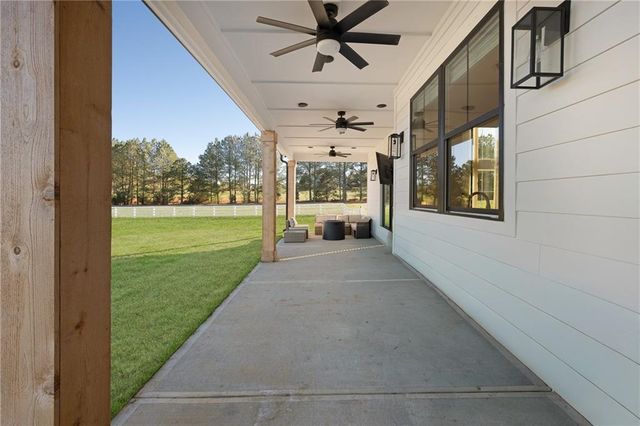 28 Ravenfield Road, Taylorsville, GA 30178