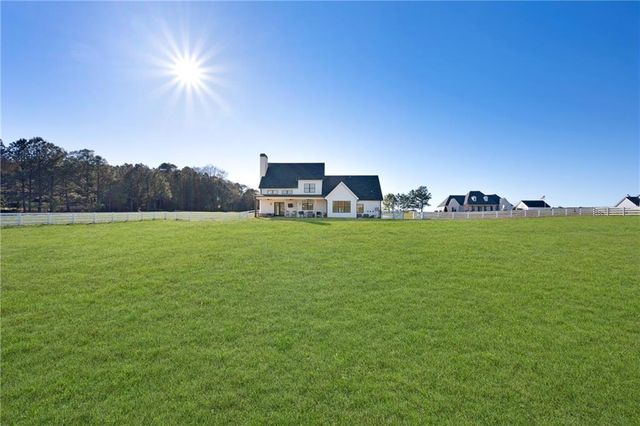 28 Ravenfield Road, Taylorsville, GA 30178