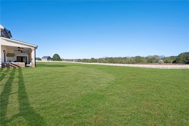 28 Ravenfield Road, Taylorsville, GA 30178