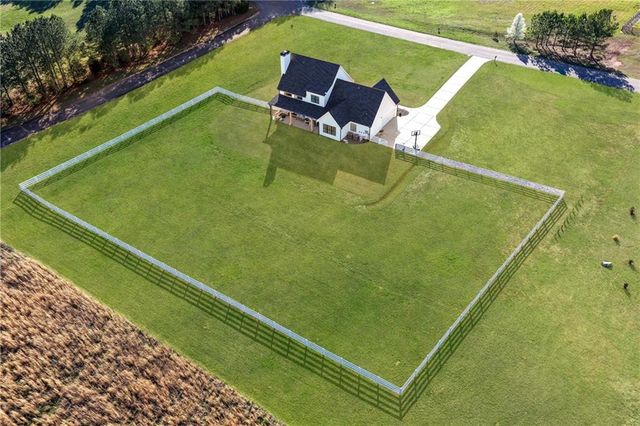 28 Ravenfield Road, Taylorsville, GA 30178