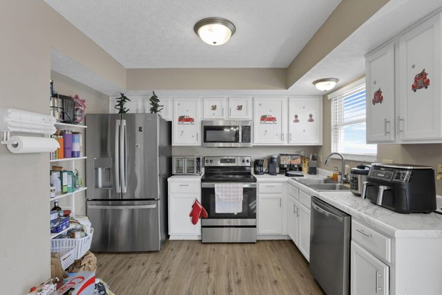 2700 Raphael Drive, Columbus, OH 43232