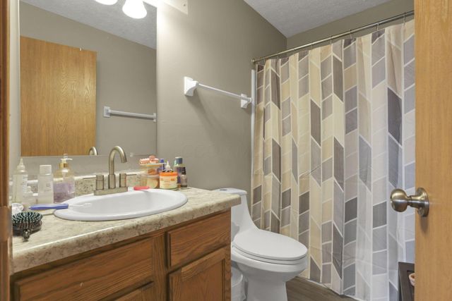 2700 Raphael Drive, Columbus, OH 43232