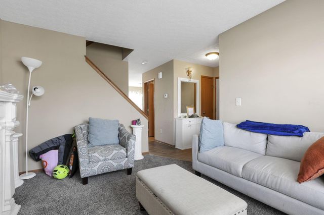 2700 Raphael Drive, Columbus, OH 43232