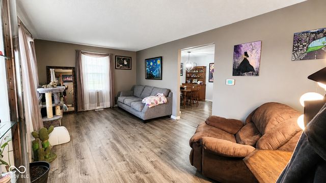 820 Maplewood Drive, Seymour, IN 47274