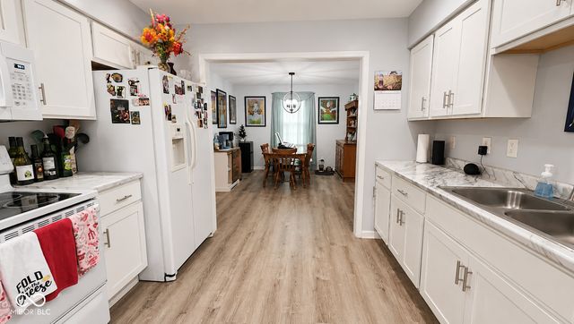 820 Maplewood Drive, Seymour, IN 47274