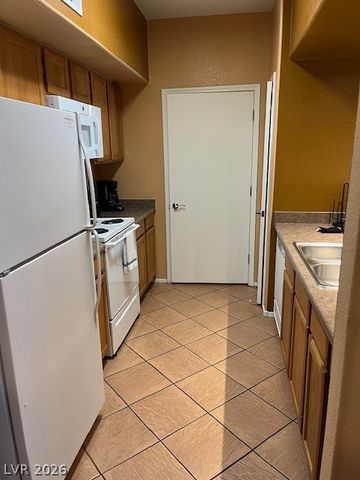 7255 West Sunset Road 1136, Las Vegas, NV 89113