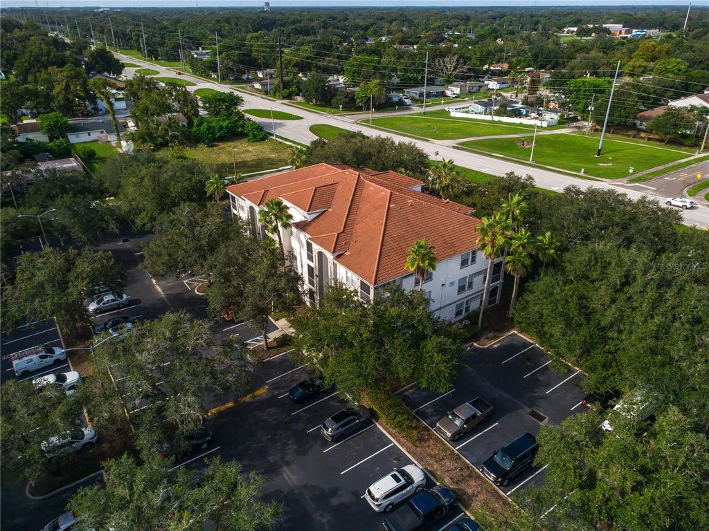 Image 29 of property listing at 2718 MAITLAND CROSSING WAY 201, Orlando, FL 32810