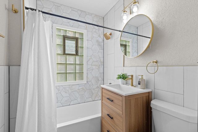 3729 N 39th STREET, Milwaukee, WI 53216