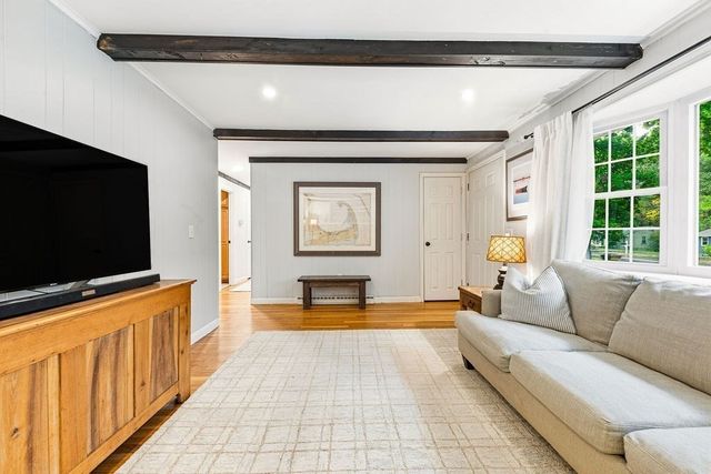 392 Mansfield Rd, North Attleboro, MA 02760