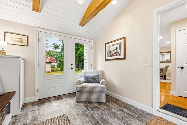392 Mansfield Rd, North Attleboro, MA 02760