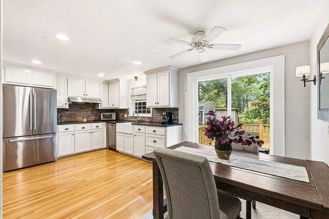 392 Mansfield Rd, North Attleboro, MA 02760