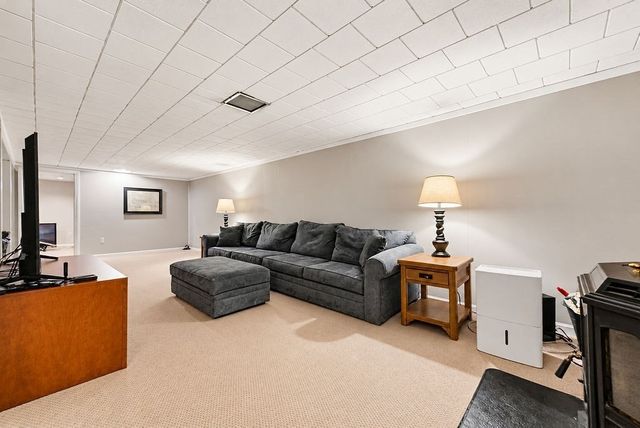 392 Mansfield Rd, North Attleboro, MA 02760