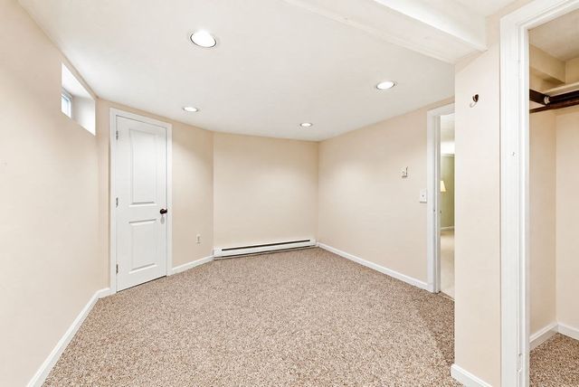 392 Mansfield Rd, North Attleboro, MA 02760