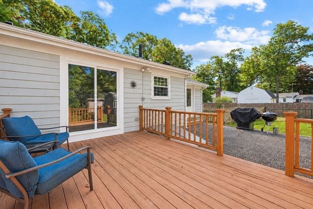 392 Mansfield Rd, North Attleboro, MA 02760